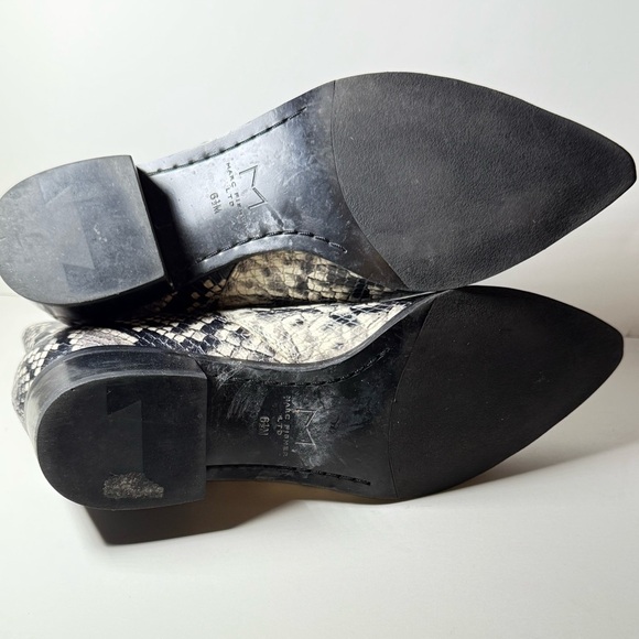 Yale Chelsea Boot (Women)
Marc Fisher LTD - Picture 9 of 12